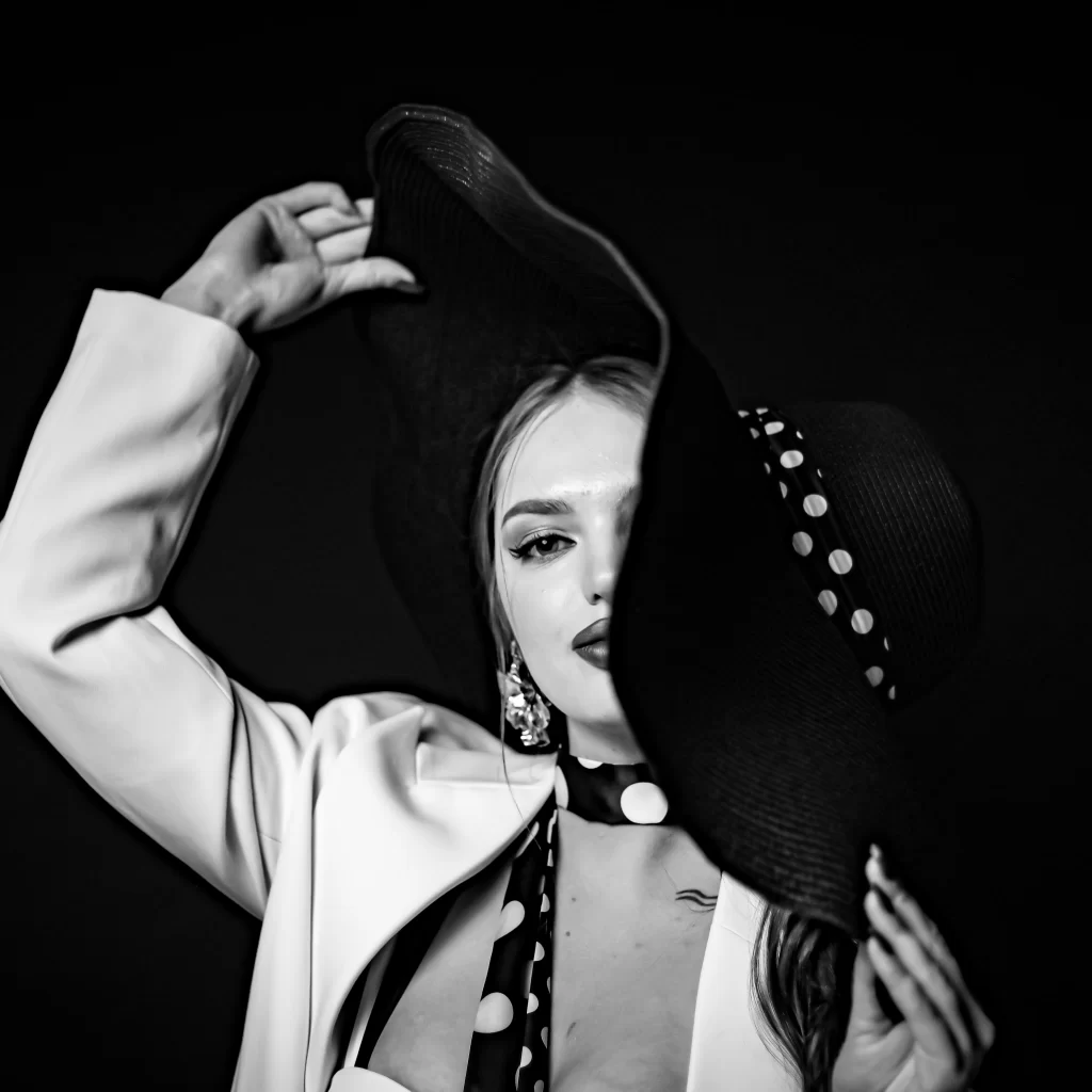 STUDIO - EDITORIAL